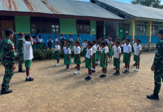 Yonarmed 12 Kostrad Bentuk Generasi Disiplin dan Berkarakter di Nanaenoe