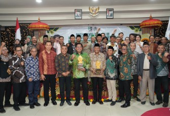 Saat menjadi keynote speech di Musyawarah Wilayah (Muswil) VII KAHMI Bali, Denpasar, Bali, 13/6/2026, Wakil Menteri Transmigrasi Viva Yoga Mauladi