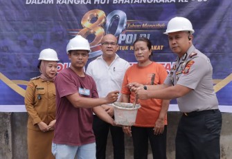 Polres Asahan Bedah Rumah Anak Purnawirawan Polri