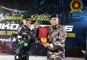 Yonarmed 12 Kostrad Kokohkan Kerja Sama Keamanan Perbatasan Bersama UPF-PNTL