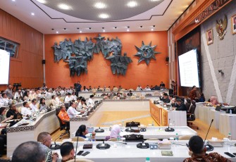 Raker Komisi V DPR-Mitra Kerja