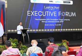 Wakil Menteri Pendidikan Dasar dan Menengah (Wamendikdasmen) Fajar Riza Ul Haq dalam kegiatan Lampung Post Executive Forum II Tahun 2026 di Bandar Lampung, Kamis (18/6)