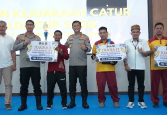 Kejuaraan Catur Kapolda Kalteng Cup 2026 resmi ditutup dengan meriah, pada Sabtu (20/6/2026) siang, di Gedung Graha Bhayangkara Mapolda Kalteng, Jl. Tjilik Riwut Km.1, Kota Palangka Raya