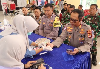 Polres Mukomuko Gelar Bakti Kesehatan dan Donor Darah Sambut HUT Bhayangkara ke-80