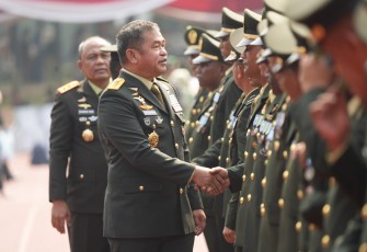Kepala Staf Angkatan Darat (Kasad) Jenderal TNI Maruli Simanjuntak, M.Sc., menghadiri Upacara Prasetya Perwira (Praspa) Pendidikan Pembentukan Perwira (Diktukpa) 