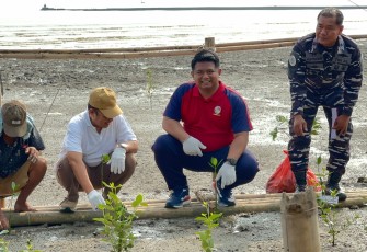 KN Tanjung Datu 301 Dukung Pelestarian Ekosistem Pesisir Banten 