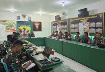 Yonarmed 12 Kostrad Perkuat Kinerja Satgas Melalui Evaluasi Danki dan Danpos serta Ramah Tamah Bulanan