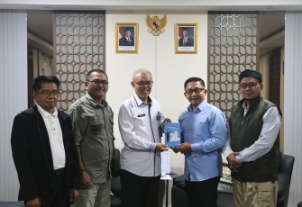Sekretaris Jenderal (Sekjen) Kemnaker, Cris Kuntadi, menerima audiensi pimpinan Yayasan Gerakan Tani Muda Nusantara (GERTANUSA Foundation) di Kantor Kemnaker, Jakarta, Senin (6/7/2026)