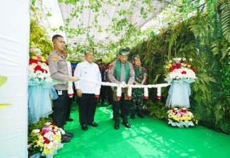 Kapolri Jenderal Listyo Sigit Prabowo meresmikan 80 jembatan Merah Putih Presisi tahap II di wilayah hukum Polda Riau, Rabu (8/7/2026)