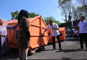 Pemkab Karanganyar Pasok 5 Kontainer Bank Sampah dari Bank Jateng