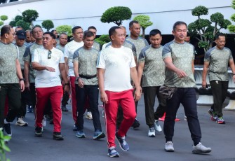 Panglima TNI dan Kasad Perkuat Soliditas Melalui Olahraga Bersama Prajurit