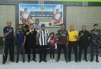 Wabup Karimun Hadiri Kejuaraan Badminton di Teluk Uma, Dukung Kebangkitan Gedung Pemuda Sebagai Pusat Aktivitas Masyarakat