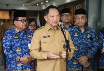 Menteri Dalam Negeri (Mendagri) Muhammad Tito Karnavian sekaligus Ketua Satuan Tugas (Kasatgas) Percepatan Rehabilitasi dan Rekonstruksi