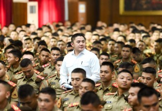 Sekretaris Kabinet Republik Indonesia, Letnan Kolonel Inf Teddy Indra Wijaya, S.I.P., M.Si., beserta rombongan di Kesatrian Akademi Militer, Magelang, Senin (13/7)