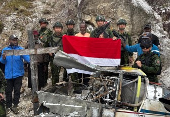 Panglima Kogabwilhan III Tinjau Evakuasi Bangkai Pesawat Pilatus di Balinggama