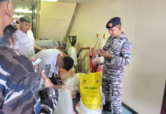 TNI AL Gagalkan Pengiriman 300 KG Sianida Ilegal Melalui Jalur Laut 