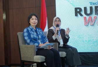 Dr. Laksmi sebagai pembicara dalam kegiatan Rubber Week yang diselenggarakan oleh PTPN (PT Perkebunan Nusantara)