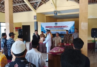 Danramil 0801/02 Kebonagung Berpesan Berikan Layanan Terbaik Dalam Pelantikan Perangkat Desa