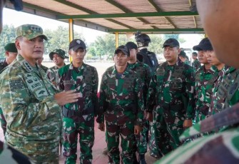 Panglima Divisi Infanteri 1 Kostrad, Mayjen TNI Ahmad Fikri Musmar, S.E., M.H.I., mendampingi Panglima Komando Gabungan Wilayah Pertahanan (Pangkogabwilhan) I, Letjen TNI Kunto Arief Wibowo