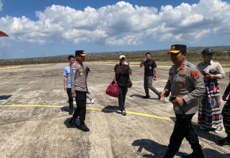 Siang Kapolda NTT Terbang ke Sikka, Malam Ini Perkuatan Mabes Diberangkatkan