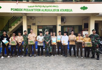 Yonarmed 12 Kostrad Hadirkan Jumat Berkah untuk Santri Ponpes Al Muhajirin