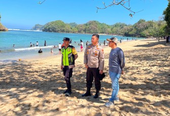 Polres Malang Perketat Patroli di Pantai Balekambang Antisipasi Kecelakaan Laut