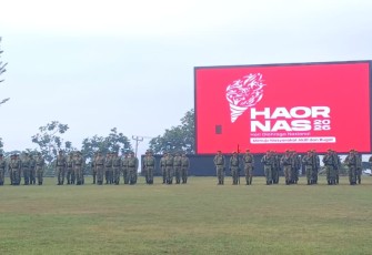 Pamen Ahli Bid. Sosbud Sahli Pangdam XVIII/Kasuari, Kol Arm Sugiharto, S.E., menjadi irup peringatan Hari Olahraga Nasional (Haornas) ke-43 Tahun 2026,