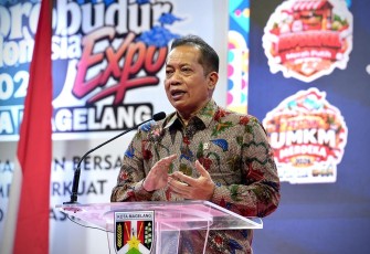 Menteri Koperasi (Menkop) Ferry Juliantono 