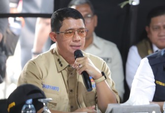 Kepala Badan Nasional Penanggulangan Bencana (BNPB) Letjen TNI Dr. Suharyanto, S.Sos., M.M., turun langsung ke lapangan, Jumat (18/9),