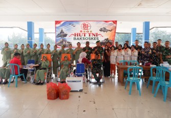 Kodim 0801/Pacitan Gelar Bakti Sosial Kesehatan di Alun-alun Pacitan