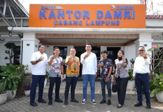 KAI Divre IV Tanjungkarang dan DAMRI Bahas Sinergi Transportasi Terintegrasi