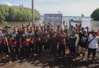 Kogabwilhan III menanam 1.000 pohon mangrove di Pantai Gambesi 