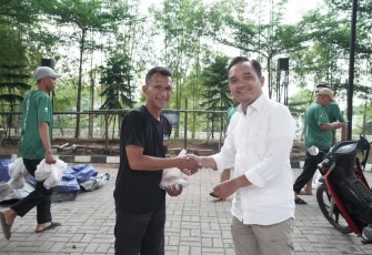 Momen Iduladha, LRT Jabodebek Distribusikan Daging Kurban kepada Warga & Yayasan Sekitar Operasional