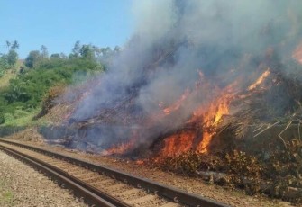 Musim Kemarau, KAI Daop 2 Bandung Himbau Tidak Bakar Sampah di Sekitar Rel