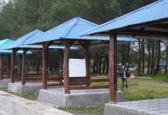 Puluhan Gazebo Gratis Disiapkan di Pantai Panjang /Foto : MC 