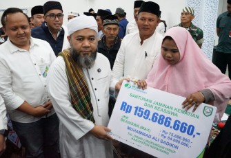 Gubernur Helmi Hasan bersama Wakil Gubernur Mian dan jajaran Pemerintah Provinsi Bengkulu kembali menggelar Safari Ramadan di Desa Tangsi Baru, Kabupaten Kepahiang, Kamis (26/2) /Foto : MC 