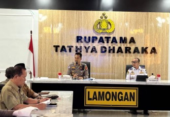 Polres Lamongan Atensi Perlintasan Kereta Api Sebidang Jelang Operasi Ketupat Semeru 2026