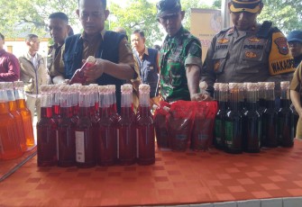 Forkopimda Kabupaten Madiun Pantau Harga Sembako di Pasar dan Bazar Ramadan Bangunsari