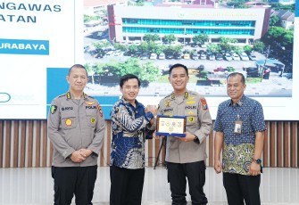 Dewan Pengawas BPJS Kesehatan melakukan inspeksi mendadak (sidak) pelayanan kesehatan di Rumah Sakit Bhayangkara H.S. Samsoeri Mertojoso, Surabaya, Selasa (10/3/2026)