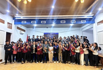 Foto Bersama dengan Tamu Undangan Pelantikan Pengurus Komisariat GMKI FMIPA Universitas Negeri Medan Masa Bakti 2026/2027