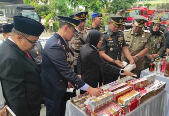 Pemkab Kediri Musnahkan Ribuan Rokok Ilegal Hasil Operasi Gabungan
