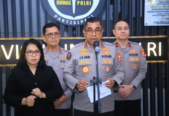 Kepala Divisi Humas Polri Irjen Pol. Johnny Eddizon Isir 