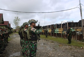 Wapangkoops TNI Habema Tinjau Kesiapsiagaan Prajurit di Pos Kotis Dekai