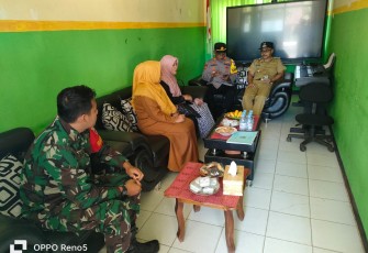 Babinsa Koramil 0801/07 Ngadirojo Lakukan Komsos