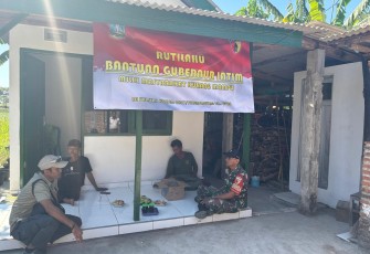 Serma Rony Dampingi Warga Rasakan Manfaat Program Rutilahu Gubernur Jawa Timur