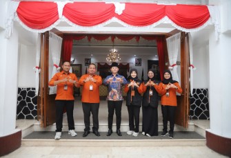 Bupati Trenggalek, Mochamad Nur Arifin, saat menerima lkunjungan petugas Sensus Ekonomi 2026 dari Badan Pusat Statistik (BPS) Kabupaten Trenggalek, Rabu (17/6/2026)