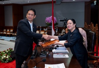 Ketua DPR RI Puan Maharani memimpin Rapat Paripurna DPR dengan sejumlah agenda. Salah satunya pembahasan tentang Rancangan Anggaran Pendapatan dan Belanja Negara (RAPBN) dan Rencana Rerja Pemerintah (RKP) Tahun Anggaran (TA) 2027