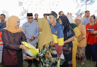 Gubernur Jawa Timur Khofifah Indar Parawansa kembali menguatkan komitmen Pemerintah Provinsi Jawa Timur dalam mengendalikan inflasi 