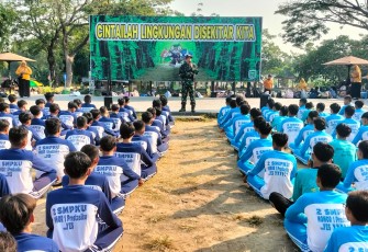 Koramil Taman Bekali Siswa dengan Kedisiplinan