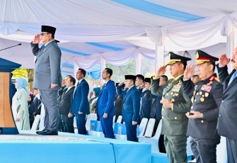 Panglima TNI saat Hadiri Pelantikan Pamong Praja Muda IPDN Angkatan XXXIII Tahun 2026. Foto : BPMI Setpres